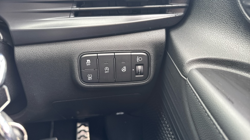 Hyundai BAYON 1.0 TGDi 48V MHEV Premium 5dr Petrol Hatchback - Image 22