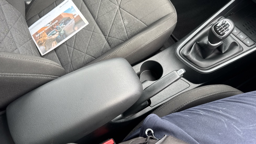 Hyundai BAYON 1.0 TGDi 48V MHEV Premium 5dr Petrol Hatchback - Image 31