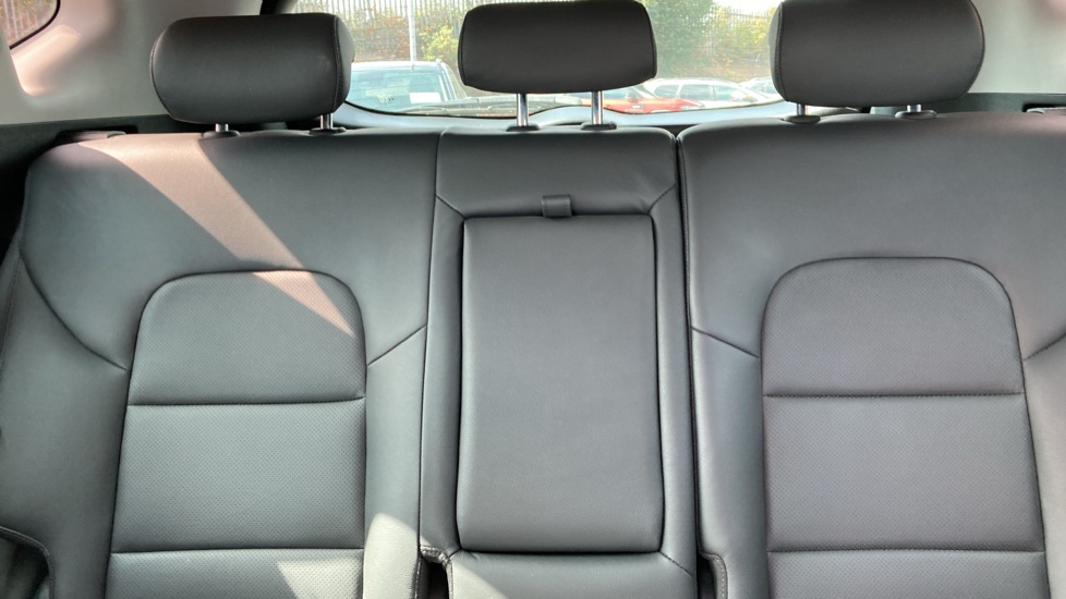 Hyundai TUCSON 1.6 CRDi 136 Premium SE 5dr 2WD Diesel Estate - Image 15