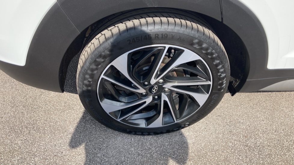 Hyundai TUCSON 1.6 CRDi 136 Premium SE 5dr 2WD Diesel Estate - Image 25