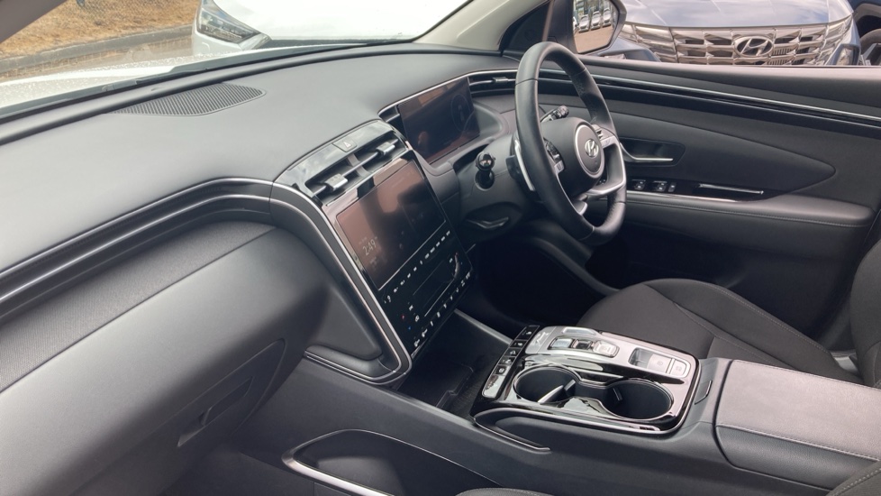 Hyundai TUCSON 1.6 TGDi Hybrid 230 Premium 5dr 2WD Auto Hybrid Estate - Image 9