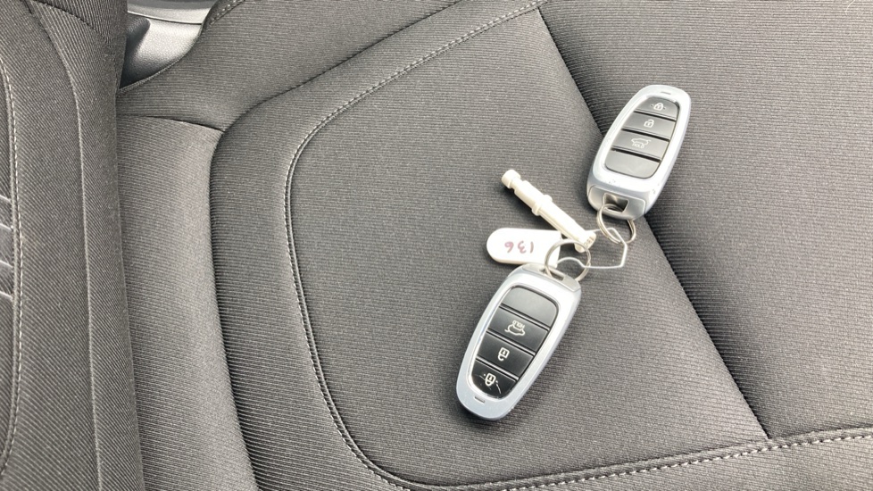 Hyundai TUCSON 1.6 TGDi Hybrid 230 Premium 5dr 2WD Auto Hybrid Estate - Image 20