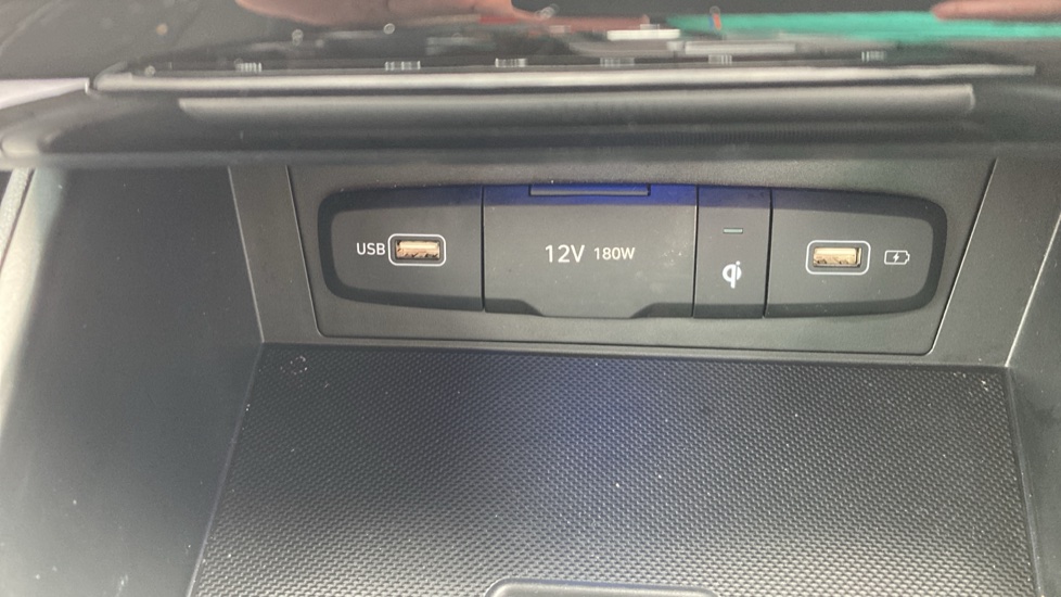 Hyundai TUCSON 1.6 TGDi Hybrid 230 Premium 5dr 2WD Auto Hybrid Estate - Image 25