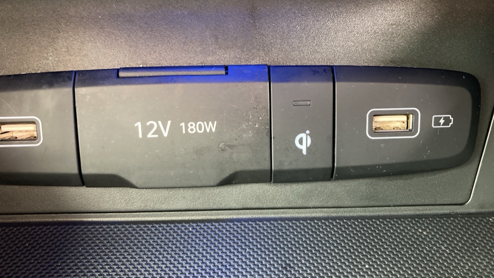 Hyundai TUCSON 1.6 TGDi Hybrid 230 Premium 5dr 2WD Auto Hybrid Estate - Image 34