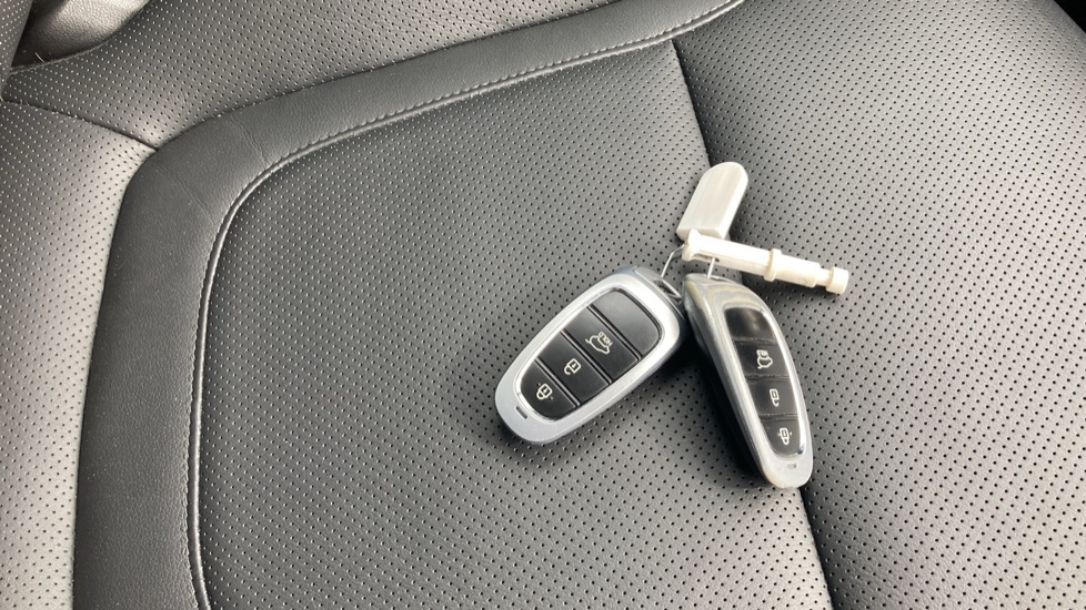 Hyundai TUCSON 1.6 TGDi Plug-in Hybrid Ultimate 5dr 4WD Auto Estate - Image 20
