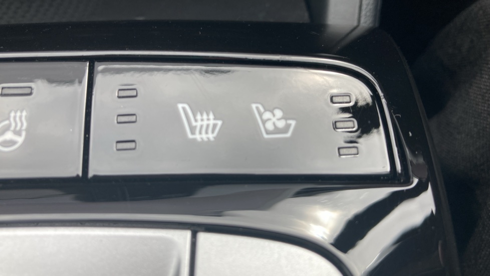 Hyundai TUCSON 1.6 TGDi Plug-in Hybrid Ultimate 5dr 4WD Auto Estate - Image 26