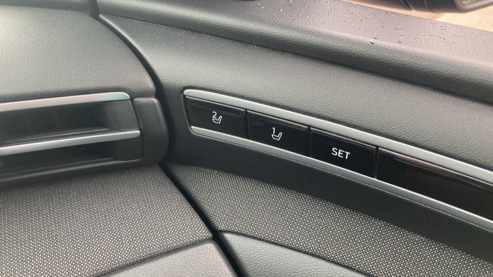 Hyundai TUCSON 1.6 TGDi Plug-in Hybrid Ultimate 5dr 4WD Auto Estate - Image 33