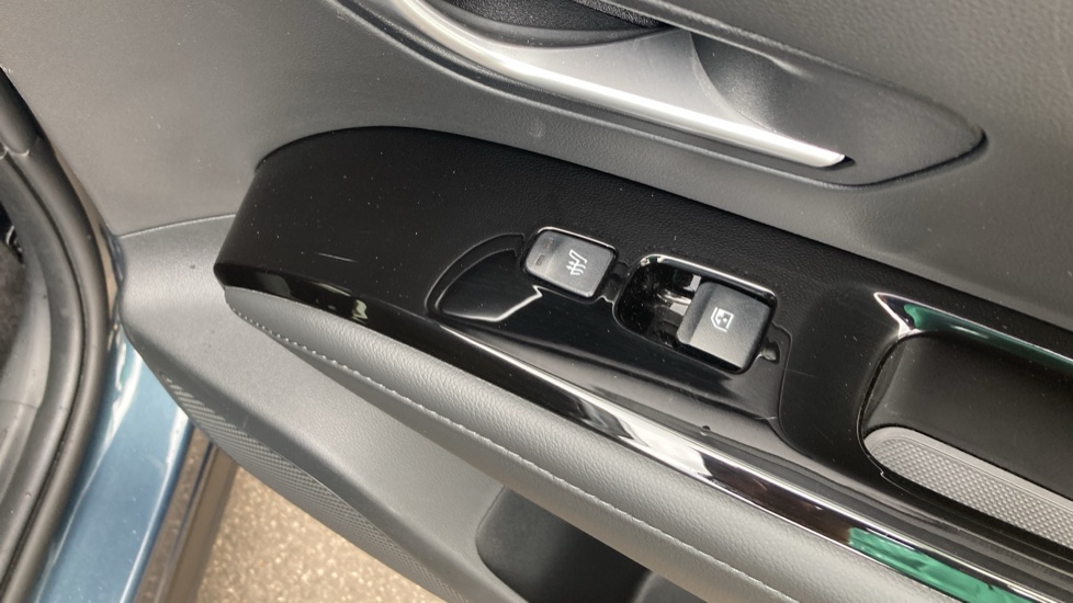 Hyundai TUCSON 1.6 TGDi Plug-in Hybrid Ultimate 5dr 4WD Auto Estate - Image 35