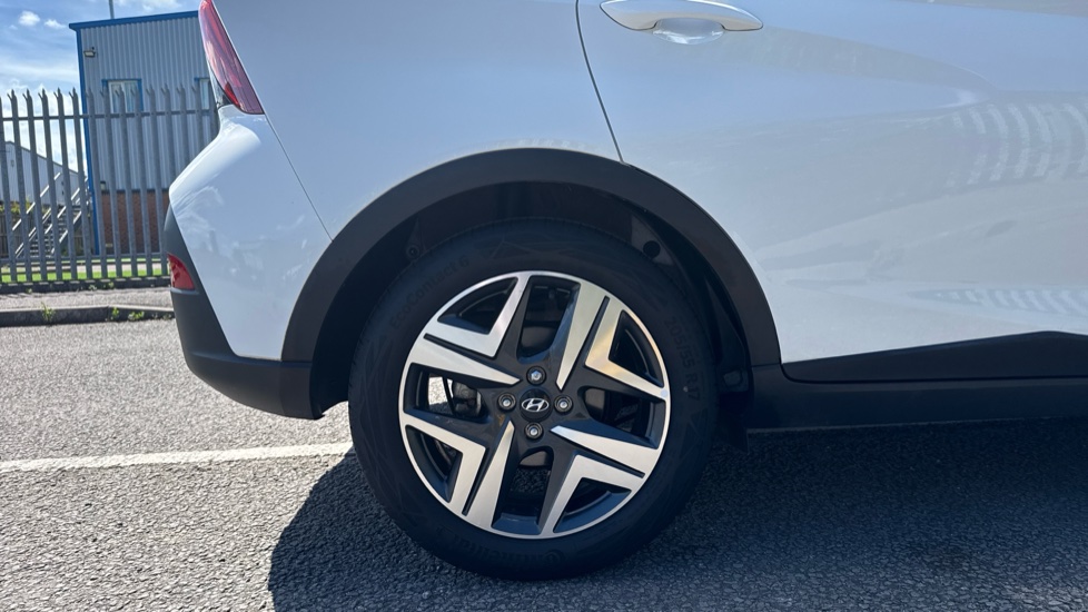 Hyundai BAYON 1.0 TGDi 48V MHEV Premium 5dr Petrol Hatchback - Image 7