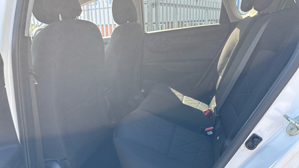 Hyundai BAYON 1.0 TGDi 48V MHEV Premium 5dr Petrol Hatchback - Image 16