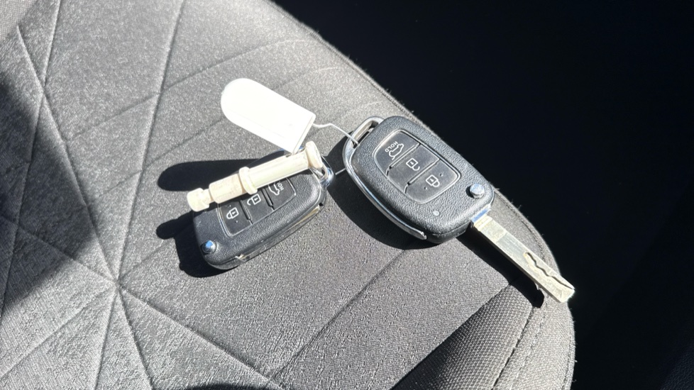 Hyundai BAYON 1.0 TGDi 48V MHEV Premium 5dr Petrol Hatchback - Image 20
