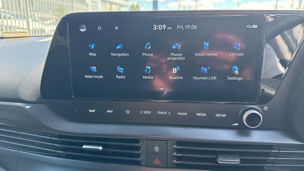 Hyundai BAYON 1.0 TGDi 48V MHEV Premium 5dr Petrol Hatchback - Image 27