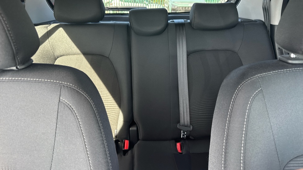 Hyundai i10 1.0 Play 5dr Petrol Hatchback - Image 15