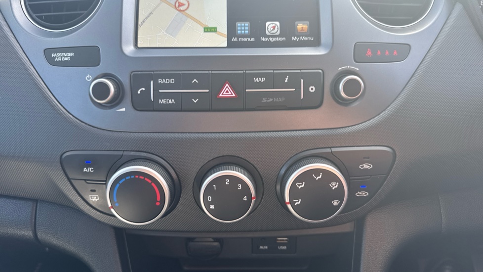 Hyundai i10 1.0 Play 5dr Petrol Hatchback - Image 21