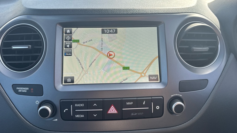 Hyundai i10 1.0 Play 5dr Petrol Hatchback - Image 30