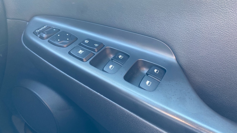 Hyundai KONA 1.6 GDi Hybrid Ultimate 5dr DCT Hybrid Hatchback - Image 21