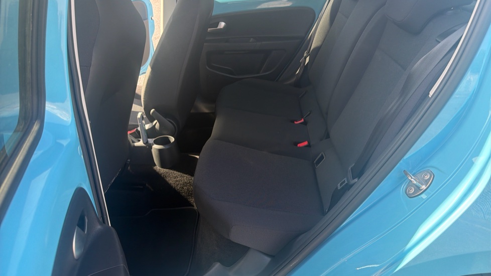 Volkswagen Up 1.0 65PS R-Line 5dr Petrol Hatchback - Image 16