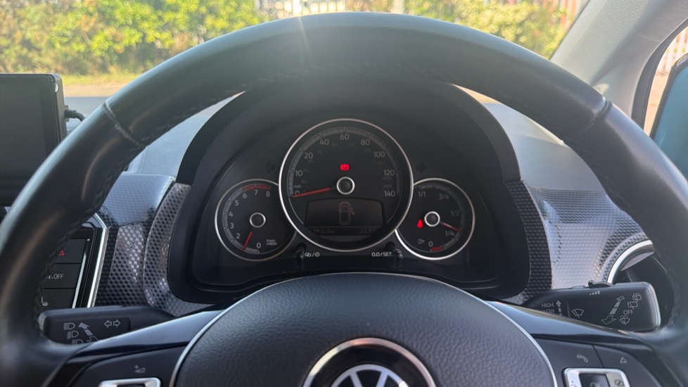 Volkswagen Up 1.0 65PS R-Line 5dr Petrol Hatchback - Image 18