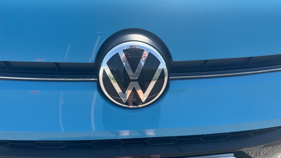Volkswagen Up 1.0 65PS R-Line 5dr Petrol Hatchback - Image 42