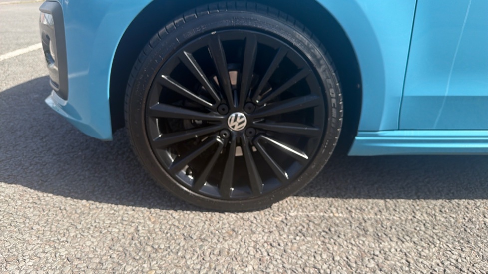 Volkswagen Up 1.0 65PS R-Line 5dr Petrol Hatchback - Image 43