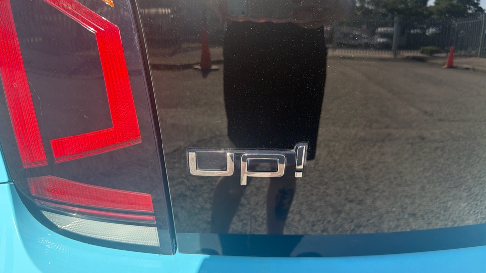 Volkswagen Up 1.0 65PS R-Line 5dr Petrol Hatchback - Image 45