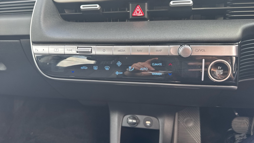 Hyundai IONIQ 5 168kW Premium 77 kWh 5dr Auto [Part Leather] Electric Hatchback - Image 25