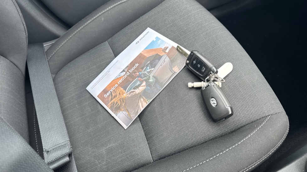Hyundai KONA 1.0 TGDi 48V MHEV SE Connect 5dr Petrol Hatchback - Image 19