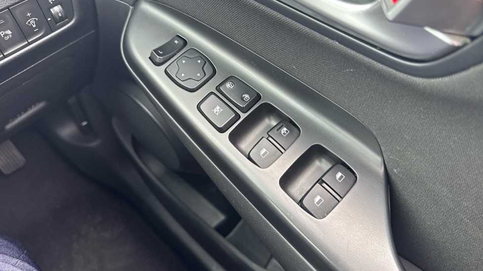 Hyundai KONA 1.0 TGDi 48V MHEV SE Connect 5dr Petrol Hatchback - Image 26