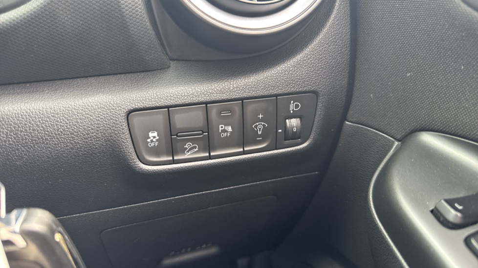 Hyundai KONA 1.0 TGDi 48V MHEV SE Connect 5dr Petrol Hatchback - Image 27