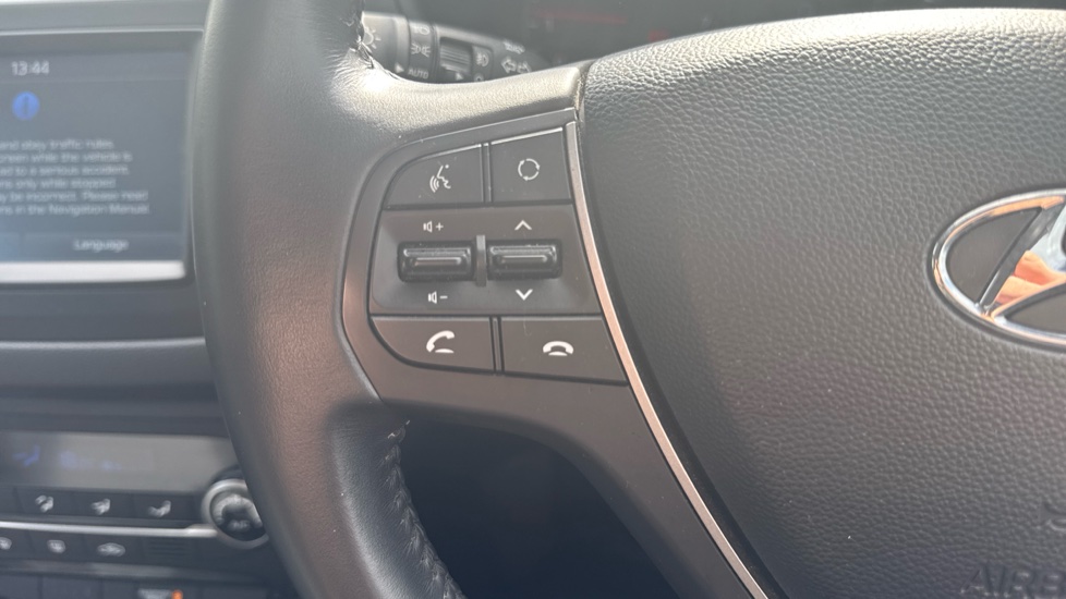 Hyundai i20 1.0 T-GDi Premium Nav 5dr Petrol Hatchback - Image 21