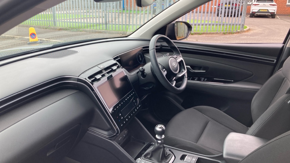 Hyundai TUCSON 1.6 TGDi Premium 5dr 2WD Petrol Estate - Image 9