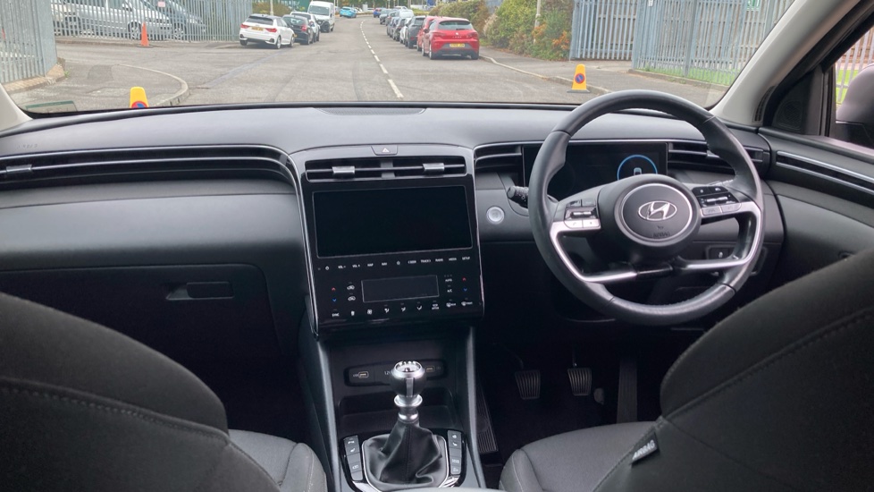 Hyundai TUCSON 1.6 TGDi Premium 5dr 2WD Petrol Estate - Image 10