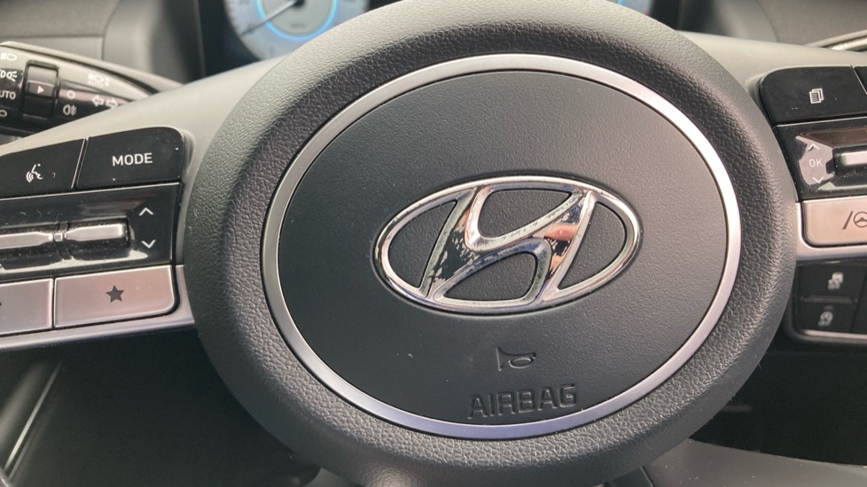Hyundai TUCSON 1.6 TGDi Premium 5dr 2WD Petrol Estate - Image 22