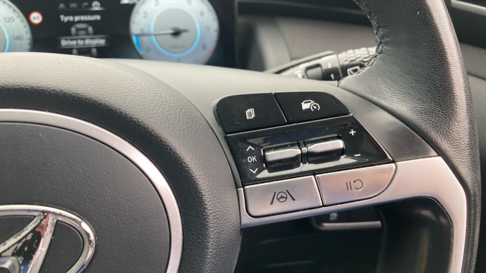 Hyundai TUCSON 1.6 TGDi Premium 5dr 2WD Petrol Estate - Image 23