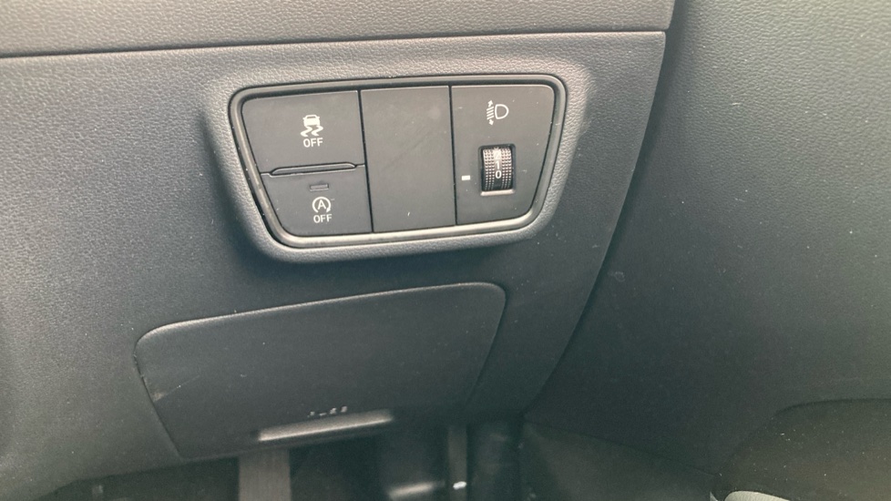 Hyundai TUCSON 1.6 TGDi Premium 5dr 2WD Petrol Estate - Image 25