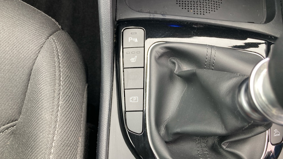 Hyundai TUCSON 1.6 TGDi Premium 5dr 2WD Petrol Estate - Image 34