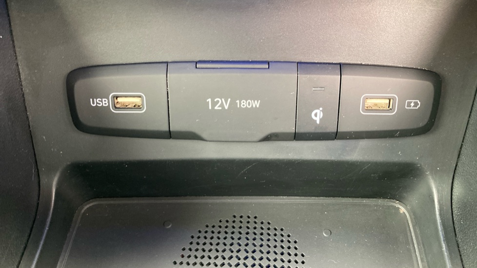 Hyundai TUCSON 1.6 TGDi Premium 5dr 2WD Petrol Estate - Image 37