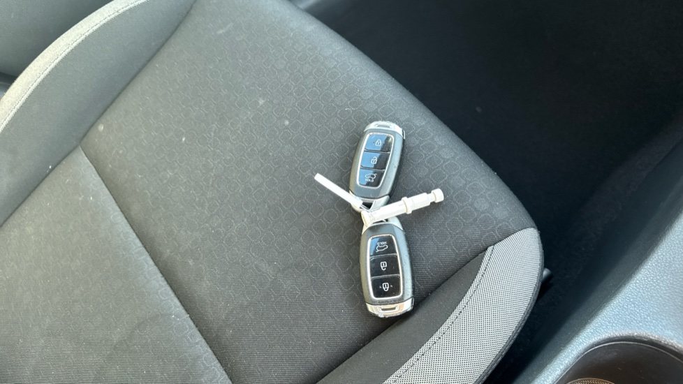 Hyundai KONA 1.0T GDi Blue Drive Premium 5dr Petrol Hatchback - Image 20
