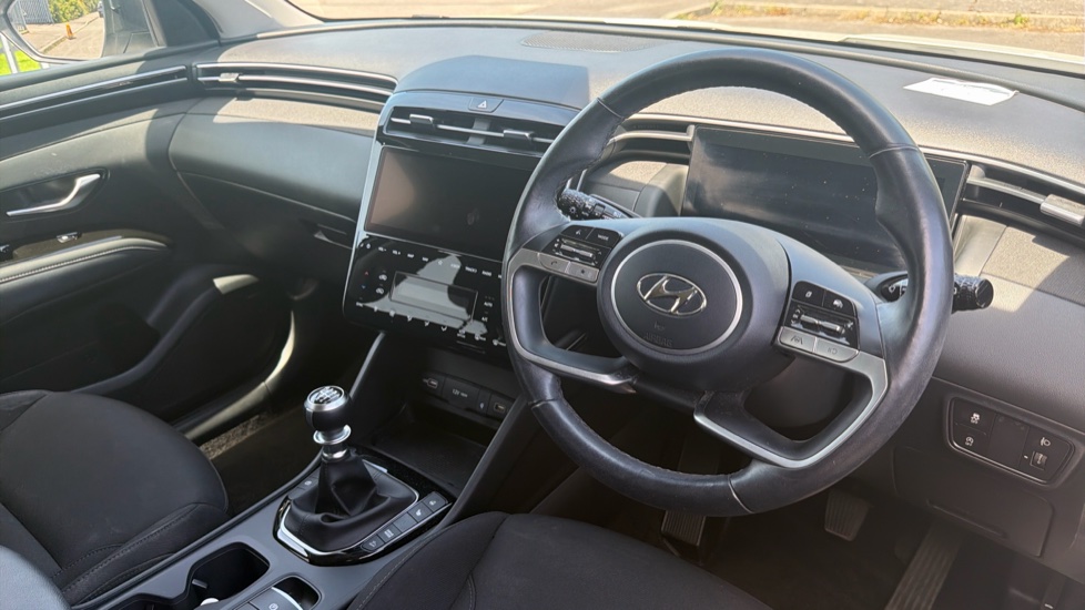 Hyundai TUCSON 1.6 TGDi Premium 5dr 2WD Petrol Estate - Image 11