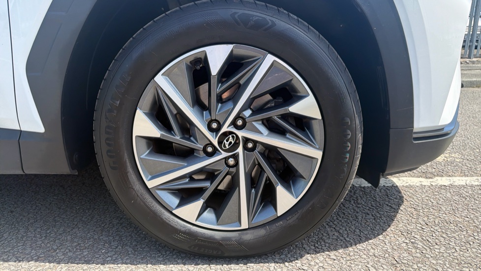 Hyundai TUCSON 1.6 TGDi Premium 5dr 2WD Petrol Estate - Image 21