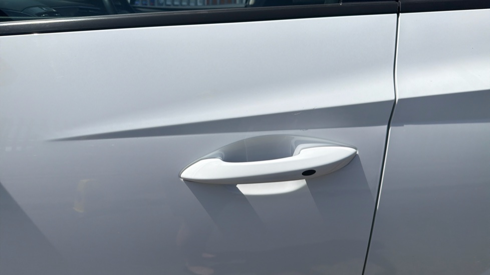 Hyundai TUCSON 1.6 TGDi Premium 5dr 2WD Petrol Estate - Image 24