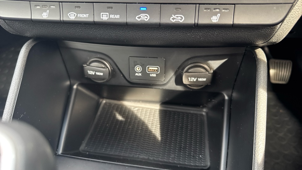 Hyundai TUCSON 1.7 CRDi Blue Drive SE Nav 5dr 2WD Diesel Estate - Image 33