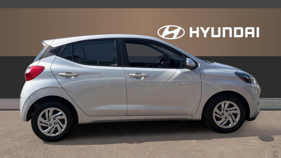 Hyundai i10 1.0 MPi SE 5dr Petrol Hatchback - Image 5