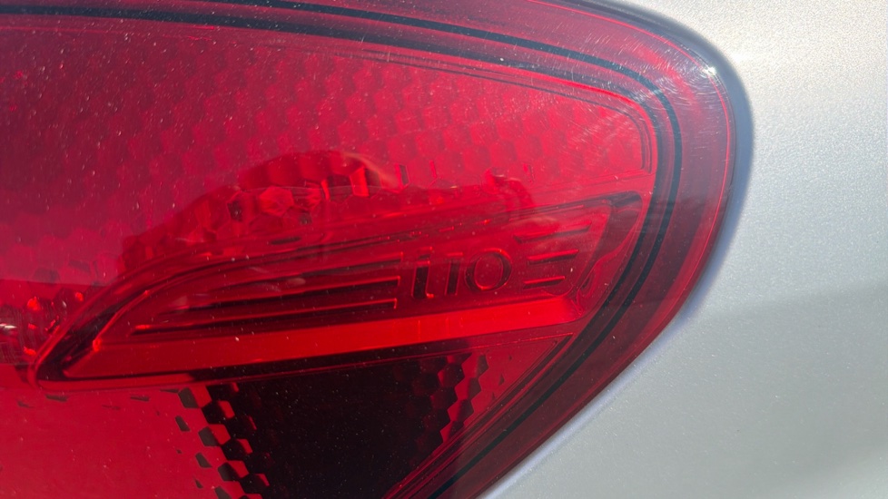 Hyundai i10 1.0 MPi SE 5dr Petrol Hatchback - Image 26