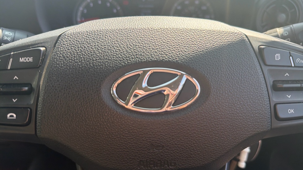 Hyundai i10 1.0 MPi SE 5dr Petrol Hatchback - Image 36