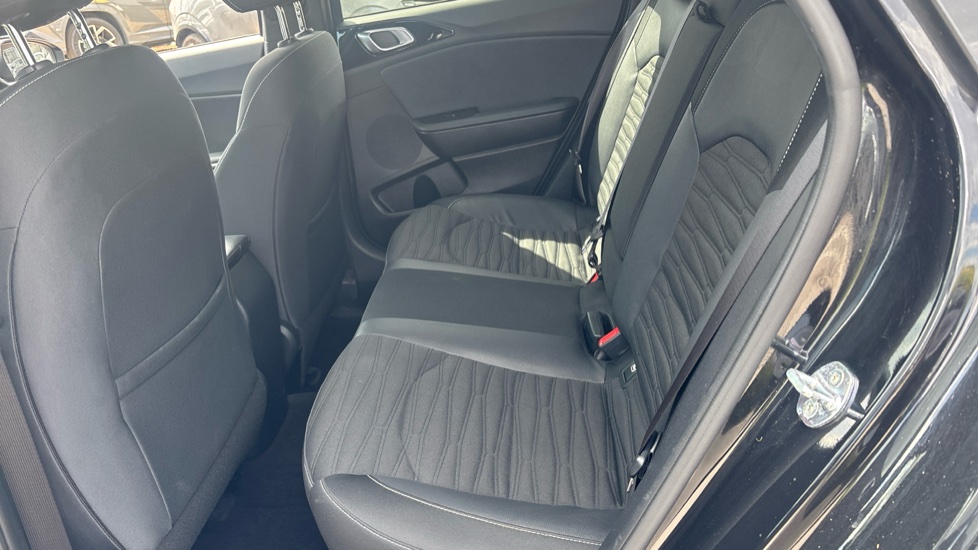 Kia Ceed 1.5T GDi ISG GT-Line 5dr Petrol Hatchback - Image 16