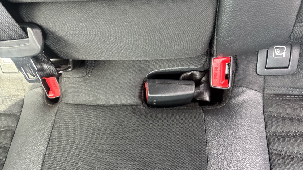 Kia Ceed 1.5T GDi ISG GT-Line 5dr Petrol Hatchback - Image 17