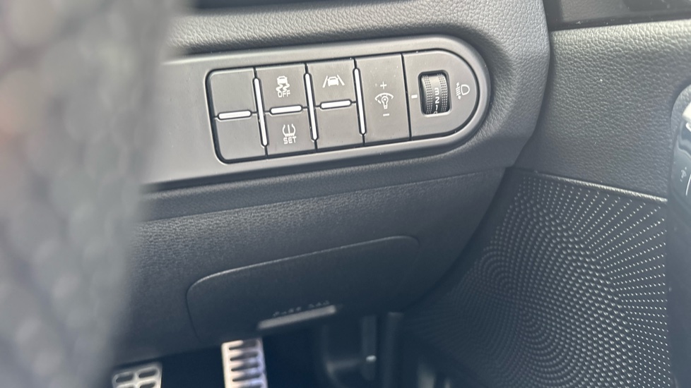 Kia Ceed 1.5T GDi ISG GT-Line 5dr Petrol Hatchback - Image 25