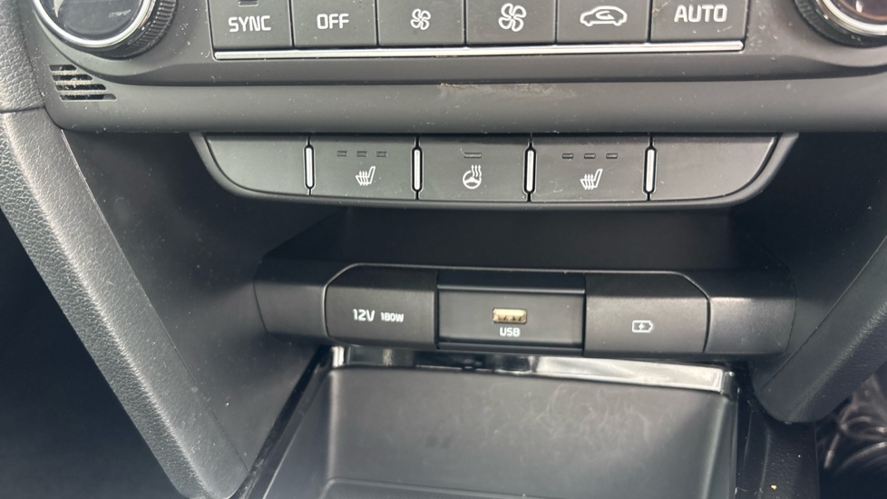 Kia Ceed 1.5T GDi ISG GT-Line 5dr Petrol Hatchback - Image 28