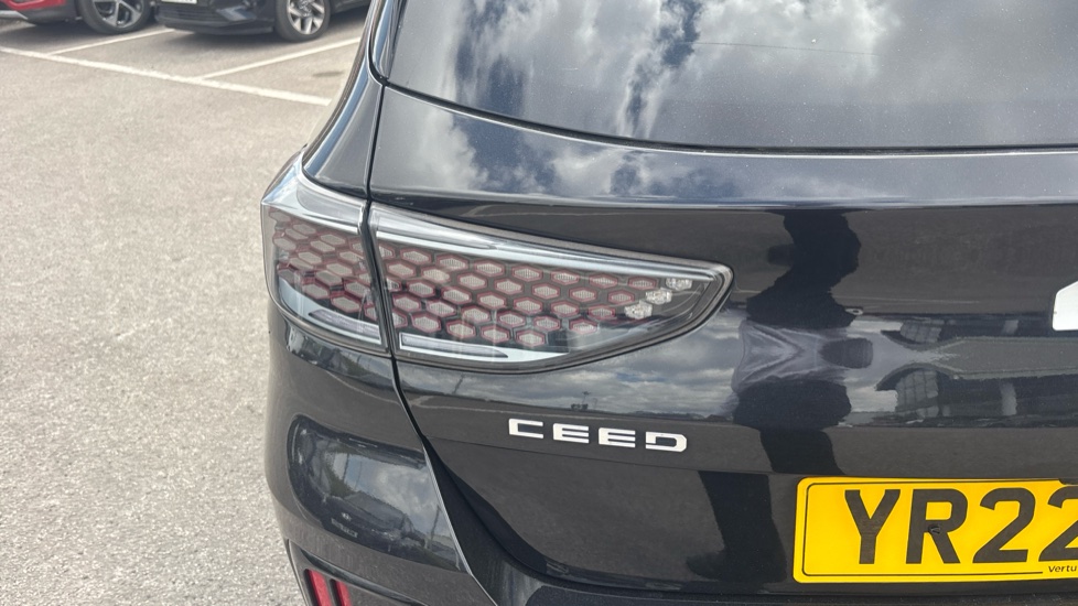 Kia Ceed 1.5T GDi ISG GT-Line 5dr Petrol Hatchback - Image 34